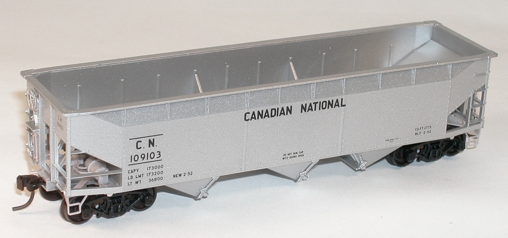 HO AAR 70-Ton Offset-Side 3-Bay Hopper Canadian National #109103