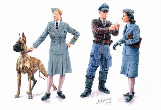 "Women at War: Germany, Luftwaffe Helferinnen" - 4 Figures